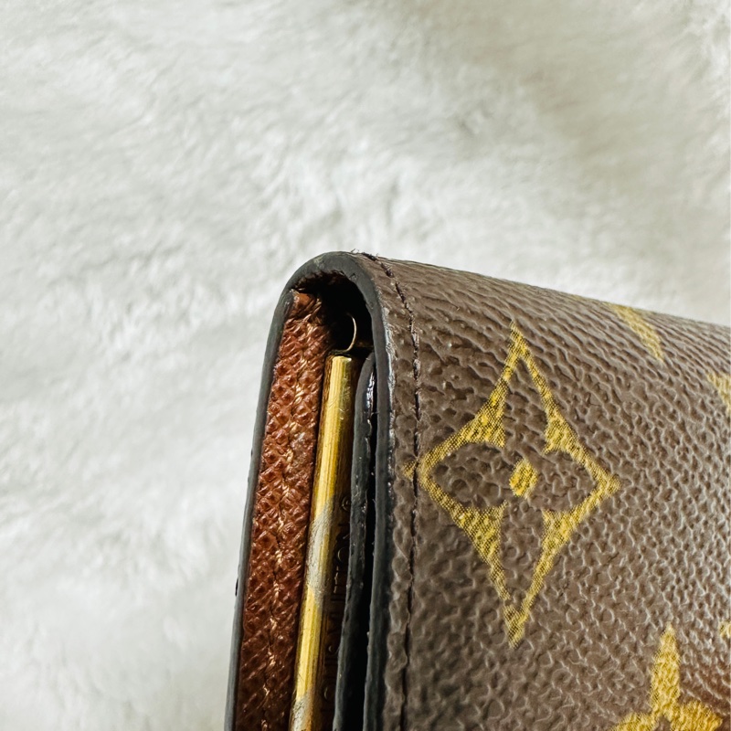 LV老花四孔金釦鑰匙包-13