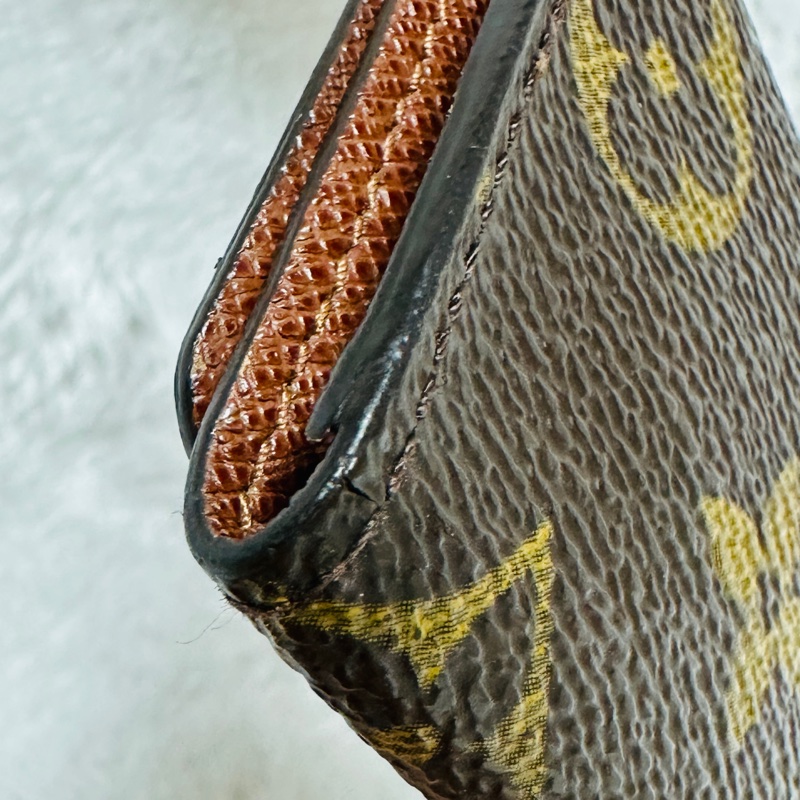 LV老花四孔金釦鑰匙包-40