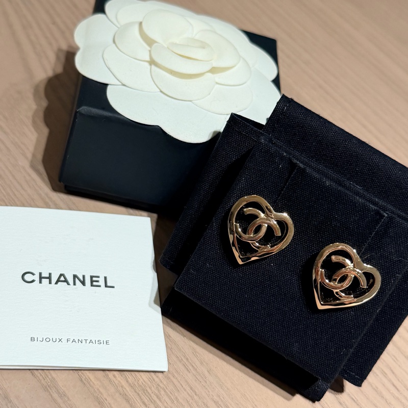 CHANEL 愛心簍空耳環 / 銀-0
