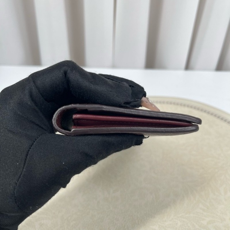 LV路易威登 長款酒紅色對折錢包 內裡卡位多 容量大 有刻字 適合日常使用-7