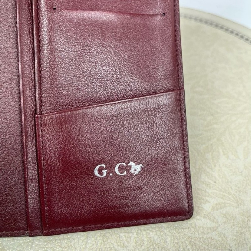 LV路易威登 長款酒紅色對折錢包 內裡卡位多 容量大 有刻字 適合日常使用-26