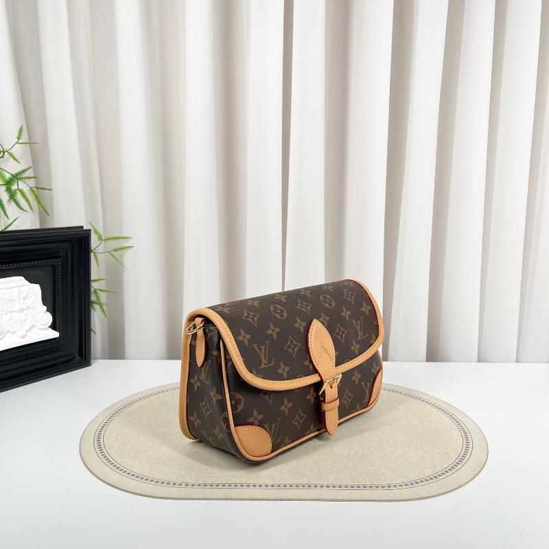 sz jzg LV路易威登 26年1月票 芯片款 Diane PM 經典老花搭配帆布塗層法棍包 手提斜挎單肩腋下都可-3