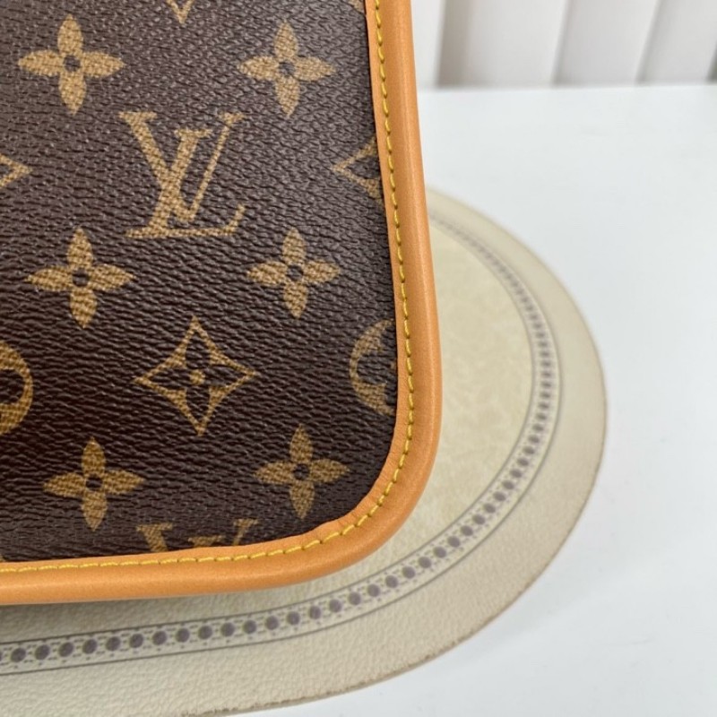 sz jzg LV路易威登 26年1月票 芯片款 Diane PM 經典老花搭配帆布塗層法棍包 手提斜挎單肩腋下都可-7