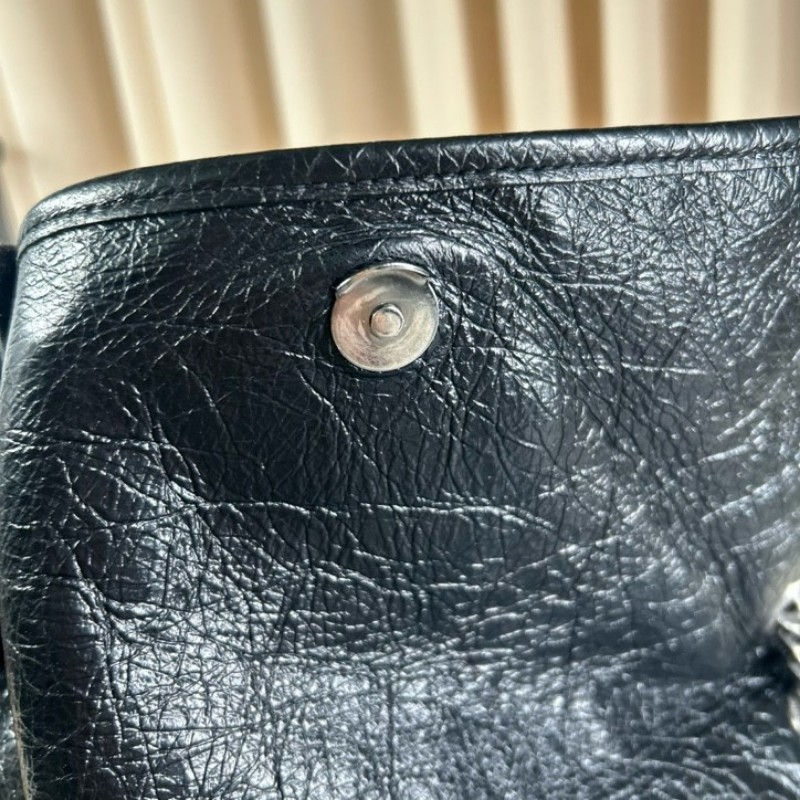 YSL聖羅蘭niki黑色油蠟皮 經典熱門款 隨性百搭 可單肩可斜挎 容量實用-23