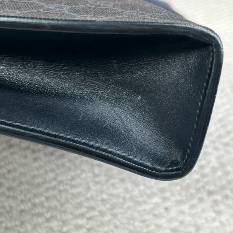 古馳Gucci經典老花手拿包 黑花配藍紅織帶 容量適中 日常通勤、洗漱、出門都很方便 實用性強-11