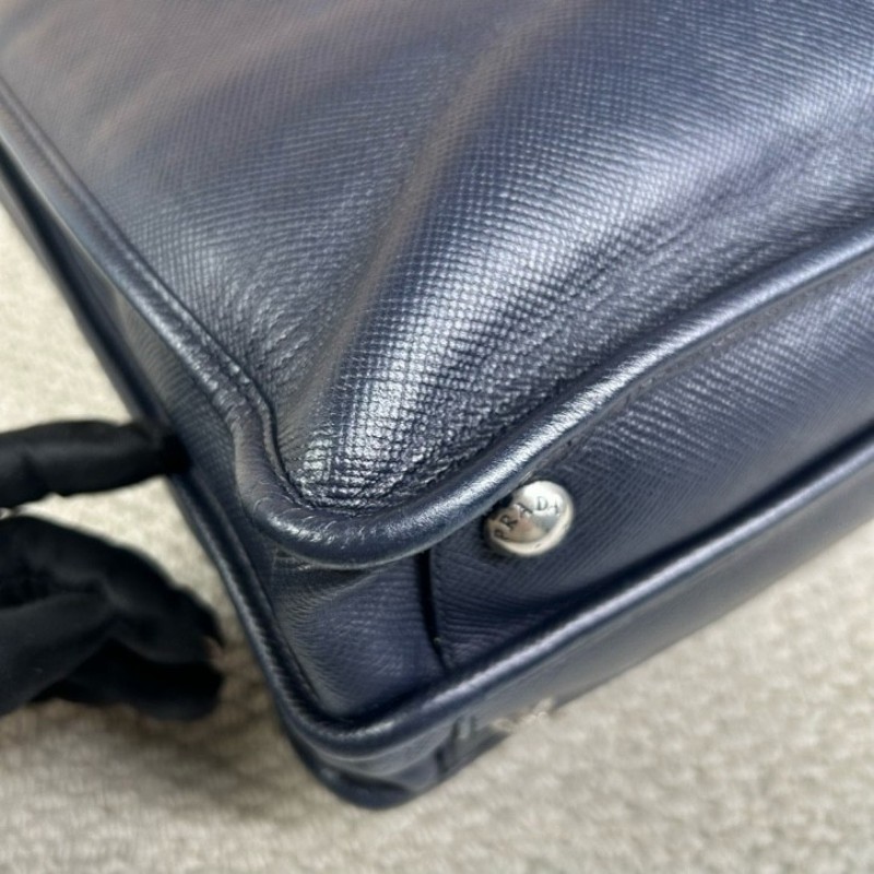 普拉達PRADA 藍色豎款公文包托特包 有肩帶 可單肩可斜挎可手提 牛皮材質 經典三角logo 容量大 實用性強 商務休閒都合適-10