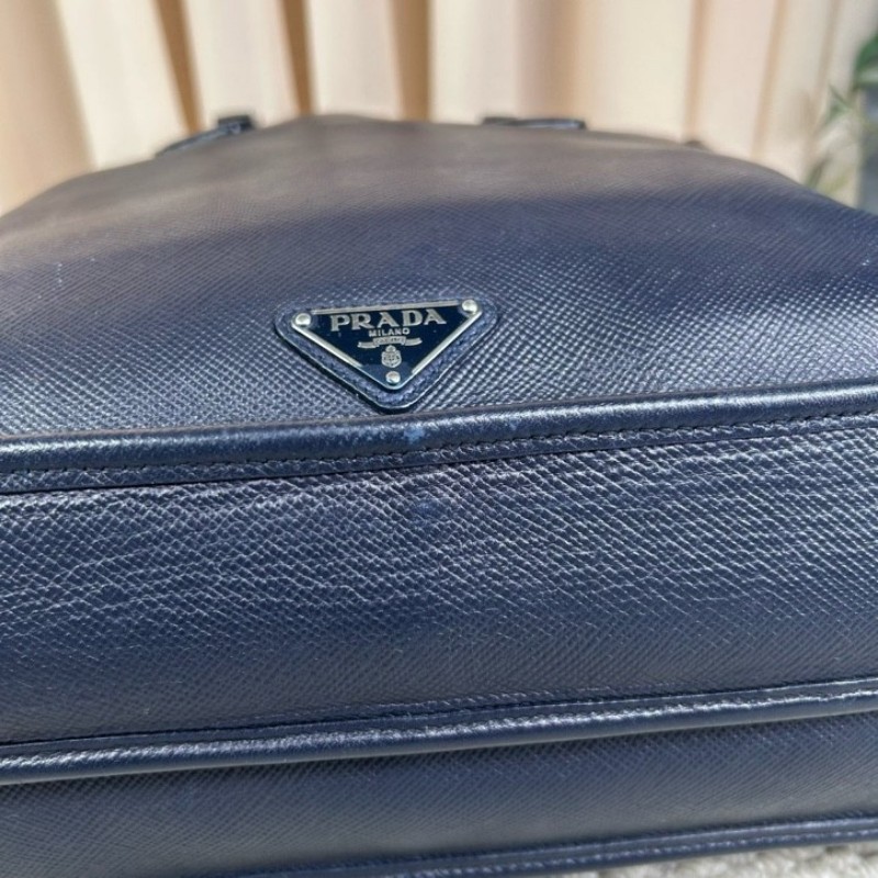 普拉達PRADA 藍色豎款公文包托特包 有肩帶 可單肩可斜挎可手提 牛皮材質 經典三角logo 容量大 實用性強 商務休閒都合適-18
