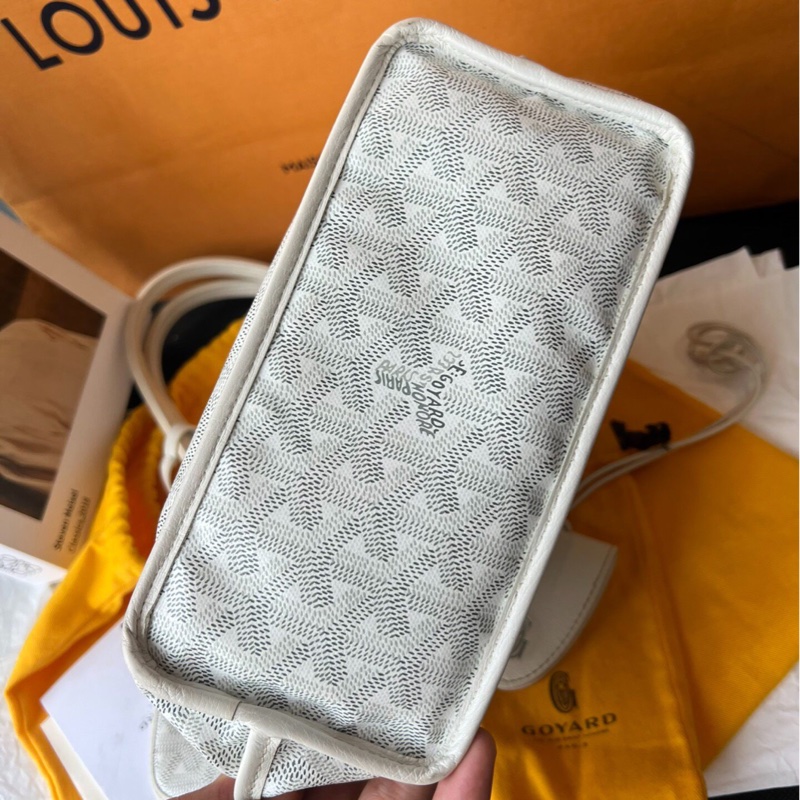 【法鬥聯盟舉手🤚🏻❤️限量稀有✨愛他就背他上身】Goyard限量款法鬥迷你購物袋 白色｜子母包｜托特包｜手提包-4