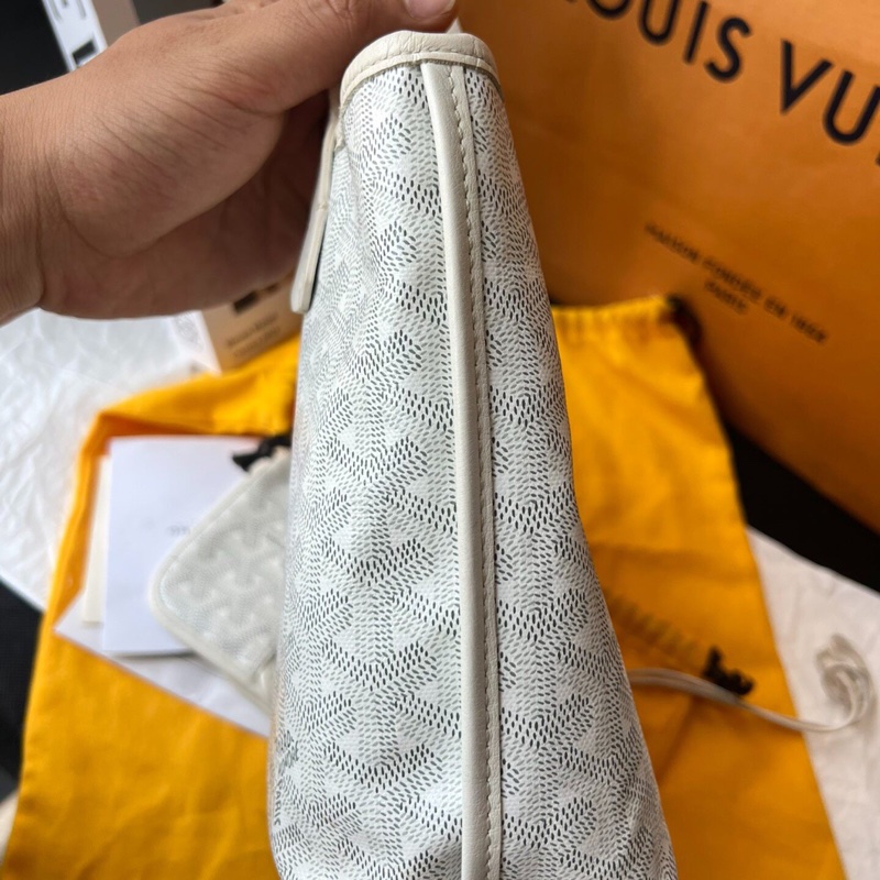 【法鬥聯盟舉手🤚🏻❤️限量稀有✨愛他就背他上身】Goyard限量款法鬥迷你購物袋 白色｜子母包｜托特包｜手提包-5