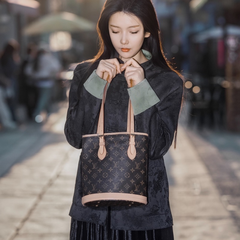 【97新 ✨ 全網最低價！】LV水桶包 小號 經典永不過時-0