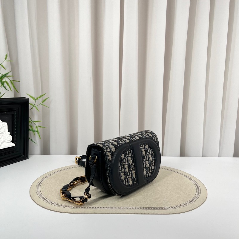 DIOR迪奧 SIGNATURE 新款老花豬鼻子鏈條包腋下包斜挎包馬鞍包 超級時尚的一款 包型挺括 經典百搭-2