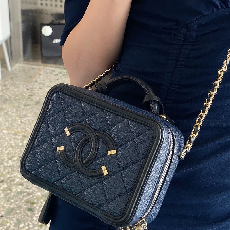 【98新✨秒殺優惠價🈹】Chanel香奈兒vanity case藏藍色相機包小號荔枝皮-0