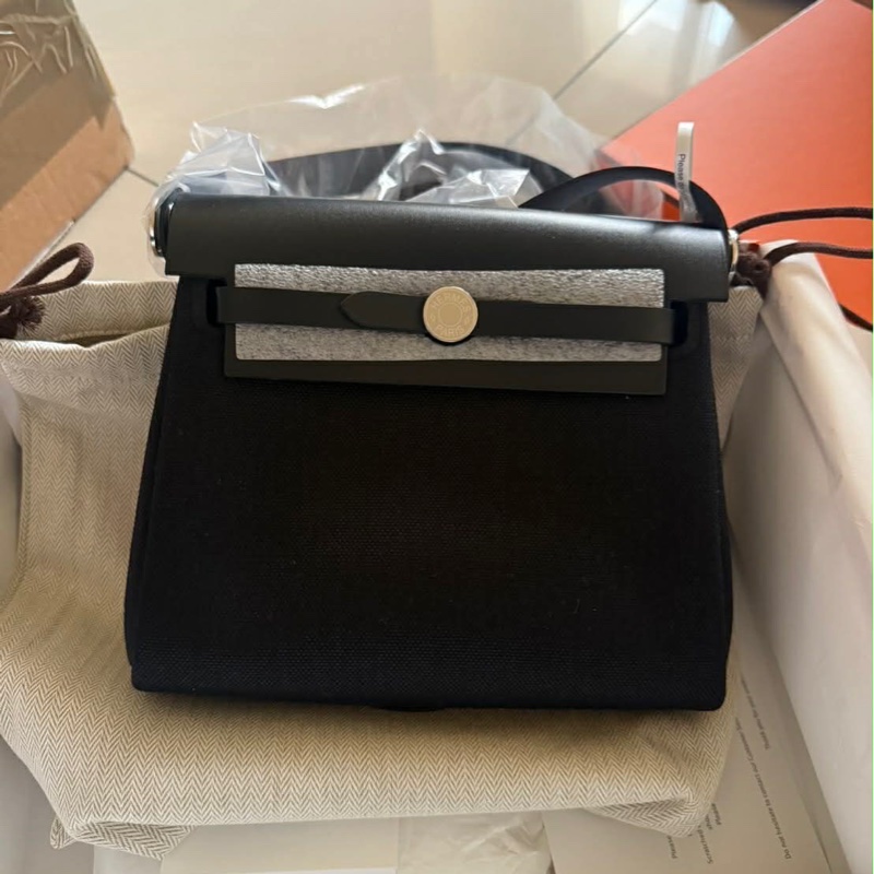Hermes 愛馬仕 mini Herbag 20/斜背包/黑銀款/全新全配-0