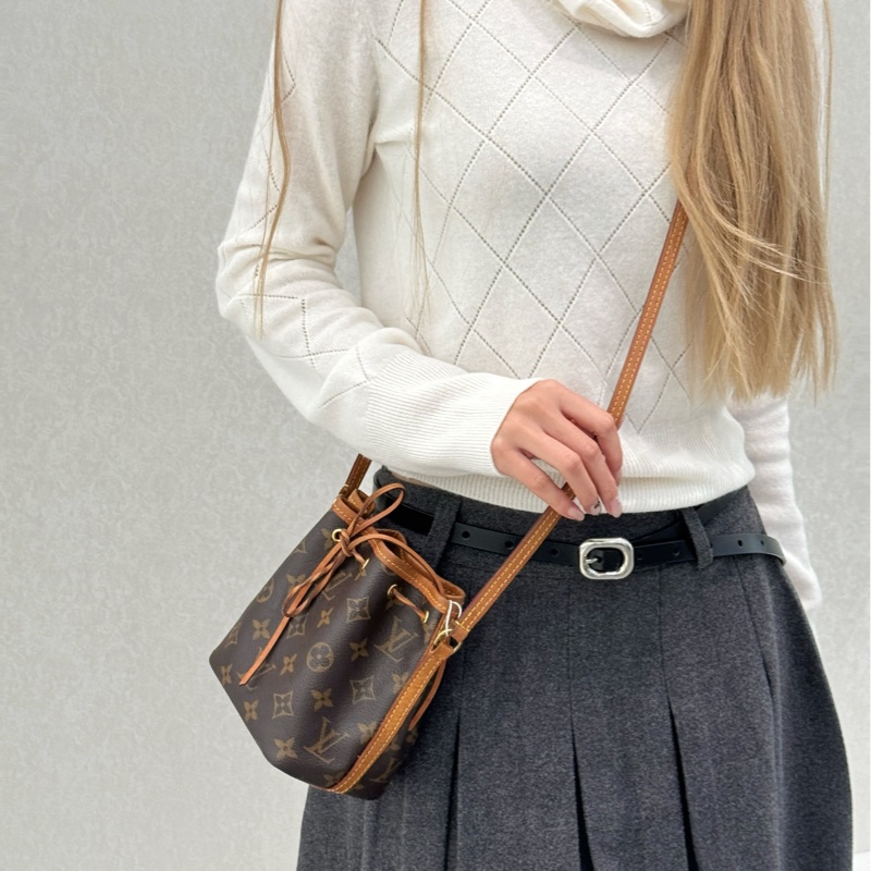 【97新 ✨ 全網最低價！】LV Noe Nano mini小水桶 怎麼搭都好看-1