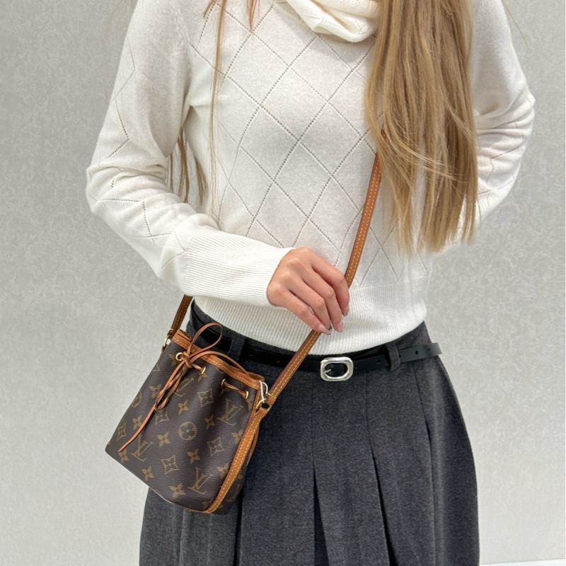 【97新 ✨ 全網最低價！】LV Noe Nano mini小水桶 怎麼搭都好看-3