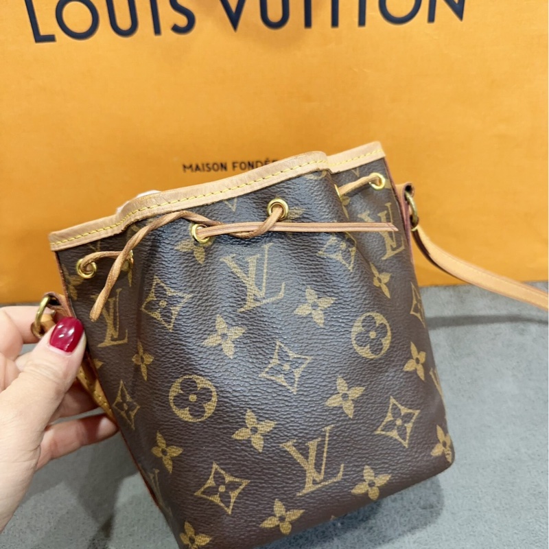 【97新 ✨ 全網最低價！】LV Noe Nano mini小水桶 怎麼搭都好看-5