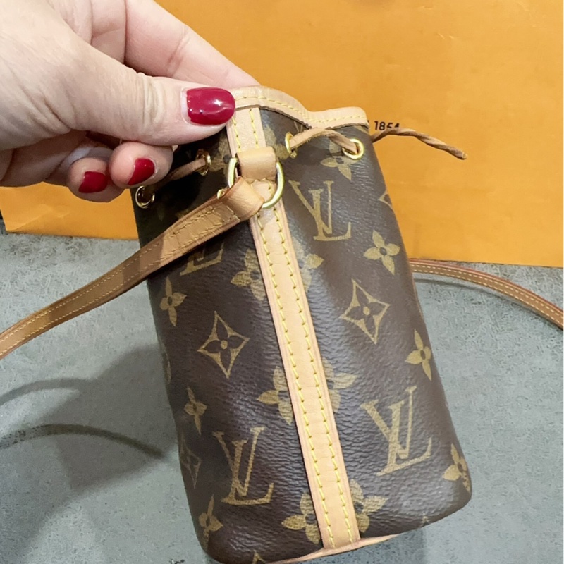 【97新 ✨ 全網最低價！】LV Noe Nano mini小水桶 怎麼搭都好看-6