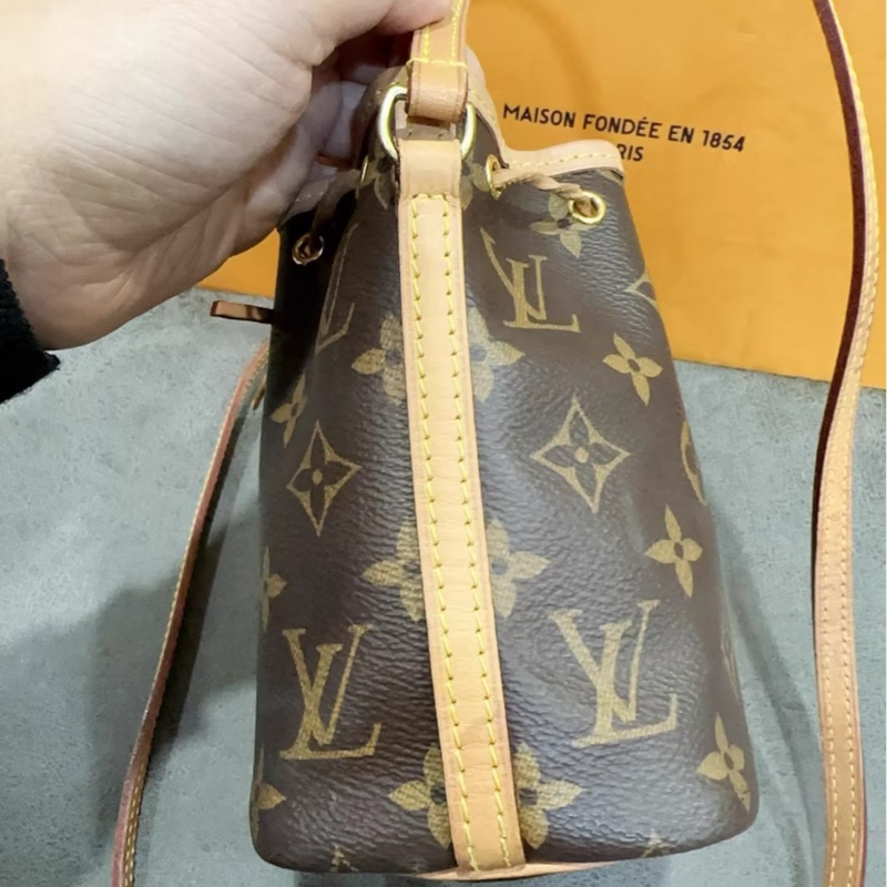【97新 ✨ 全網最低價！】LV Noe Nano mini小水桶 怎麼搭都好看-7