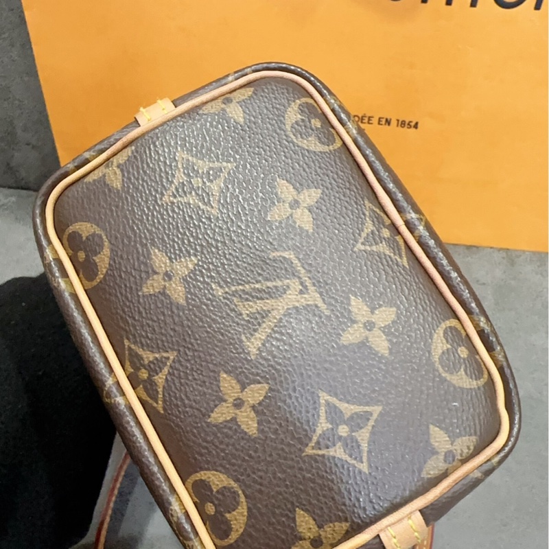 【97新 ✨ 全網最低價！】LV Noe Nano mini小水桶 怎麼搭都好看-8
