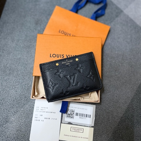 Lv 黑色老花壓紋名片夾（M69171）