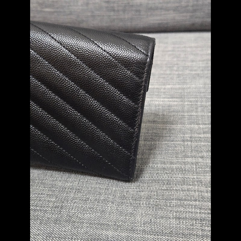 Ysl 聖羅蘭 黑色魚子醬牛皮 金色logo 掀蓋長夾-13