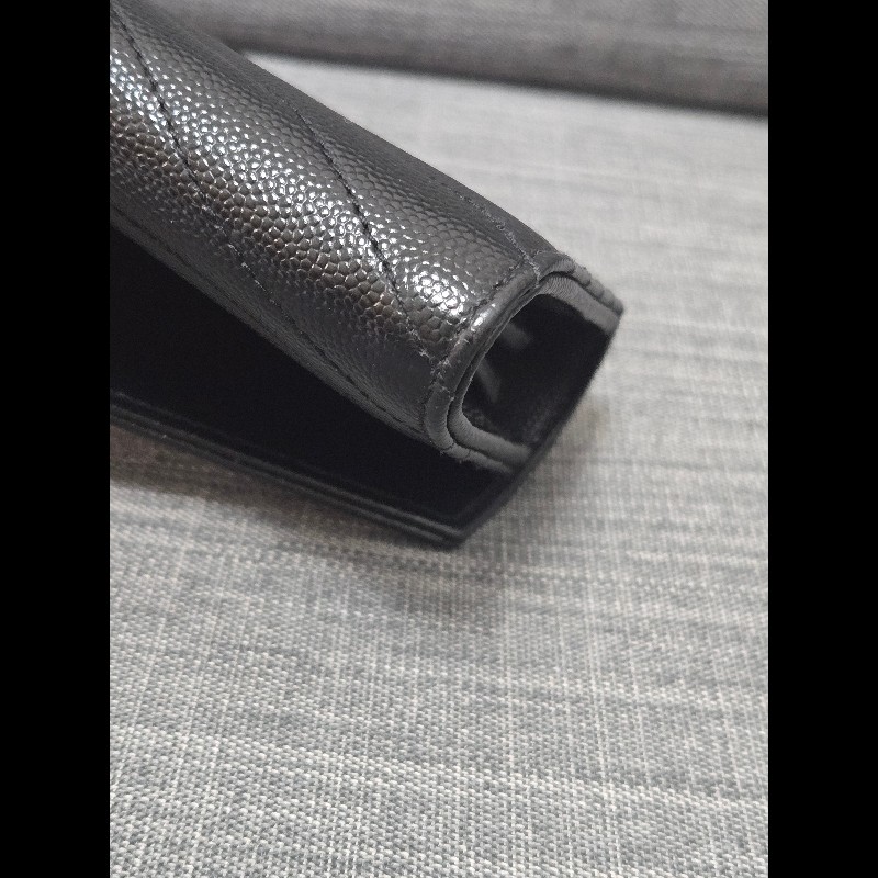 Ysl 聖羅蘭 黑色魚子醬牛皮 金色logo 掀蓋長夾-25