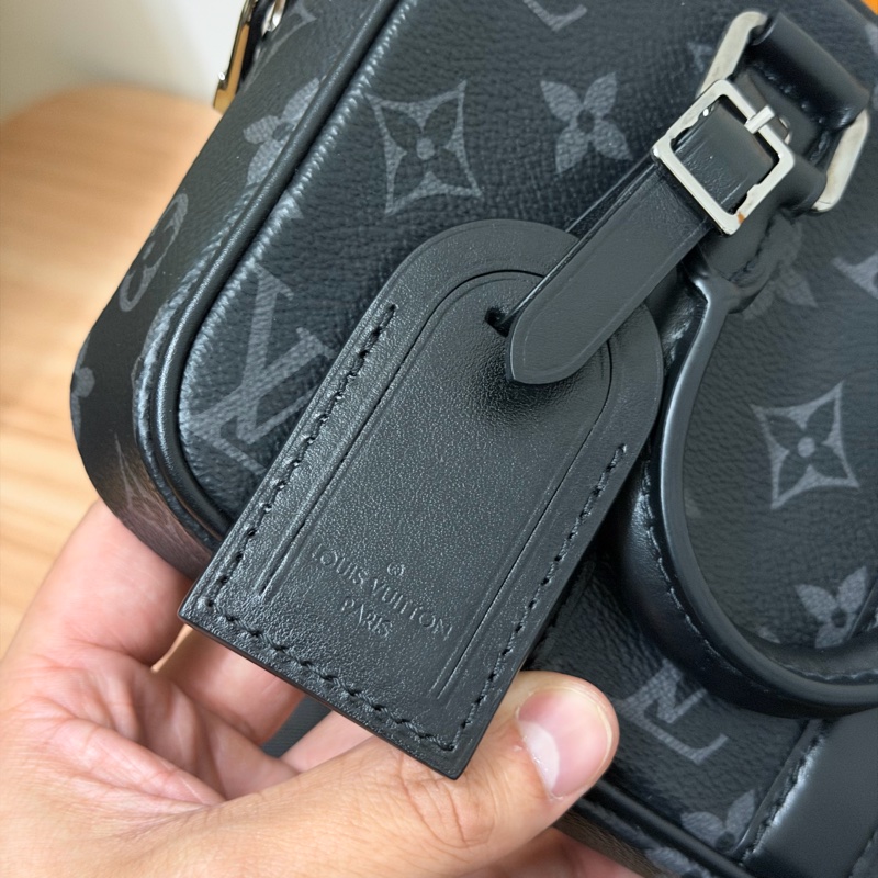 Lv黑花NANO商務手提側背包（M82770）芯片款-7