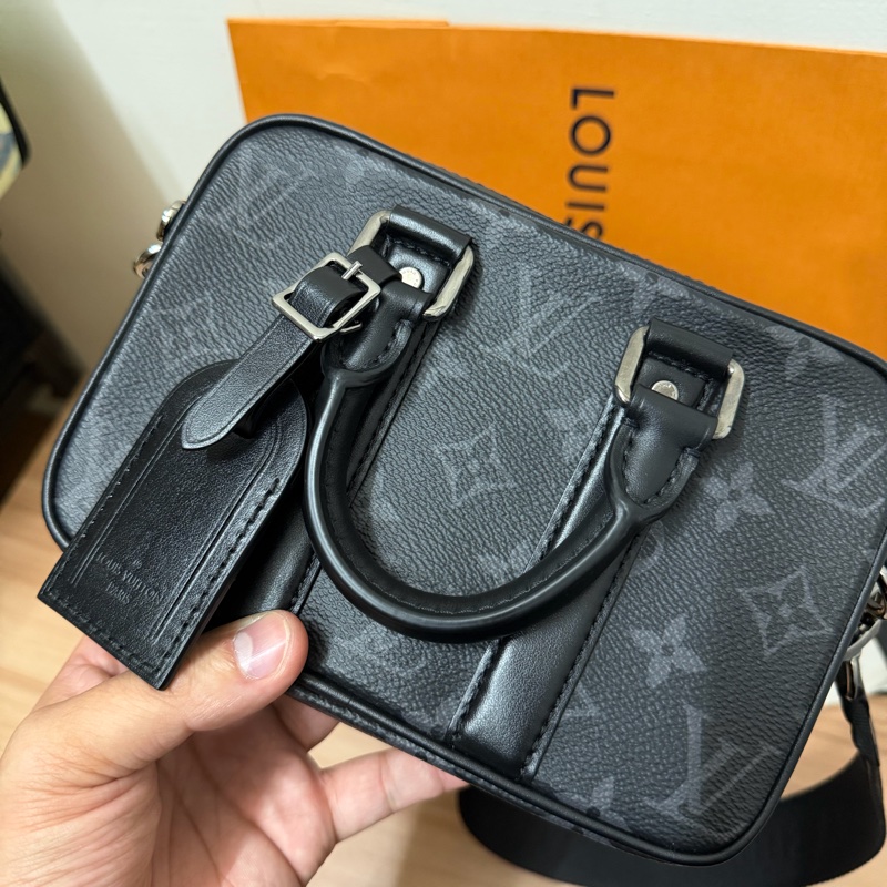 Lv黑花NANO商務手提側背包（M82770）芯片款-8