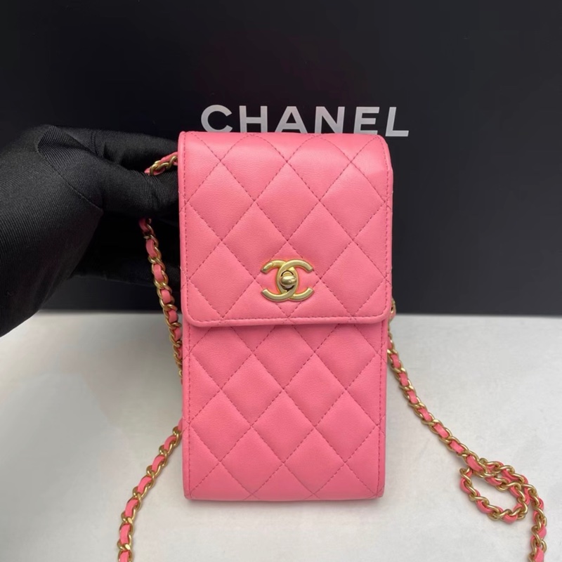 【96新✨ 全網最低價！】Chanel 香奈兒核桃金球手機包  粉色金扣-0