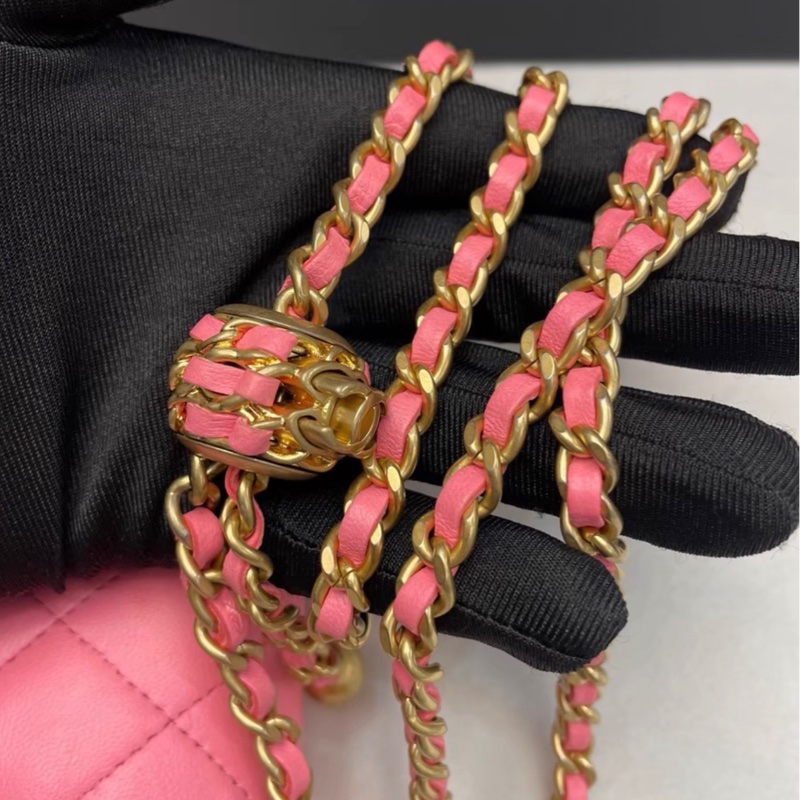 【96新✨ 全網最低價！】Chanel 香奈兒核桃金球手機包  粉色金扣-7