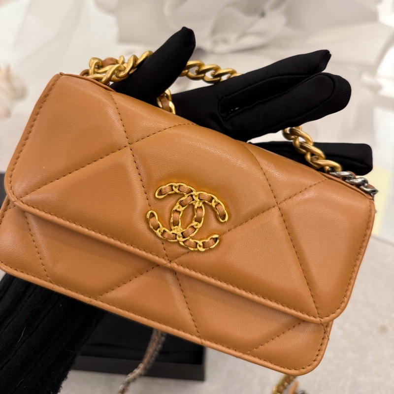 （甜價美包）chanel香奈兒 19woc手機包 焦糖色晶片款-1