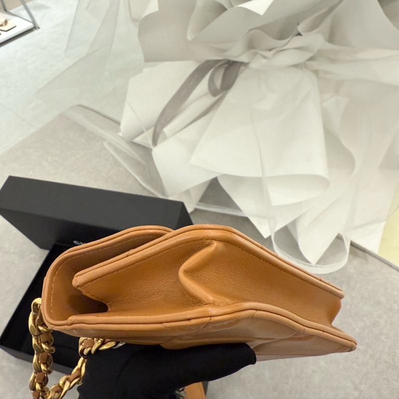 （甜價美包）chanel香奈兒 19woc手機包 焦糖色晶片款-2