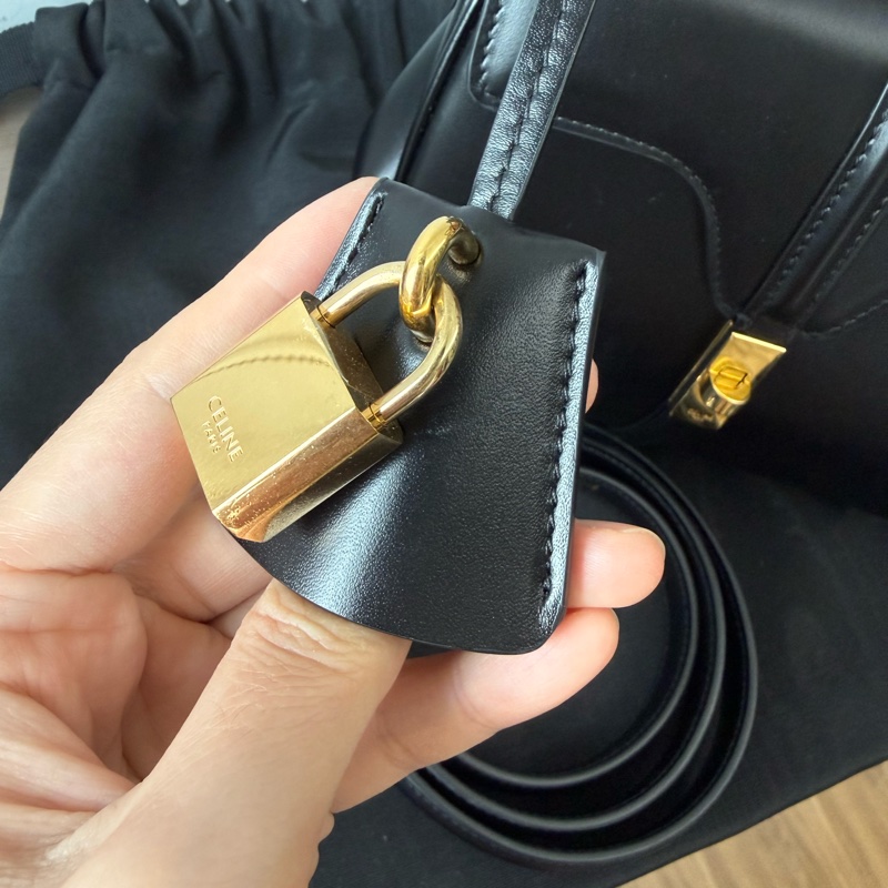 Celine 16 mini黑色手提肩背包-34