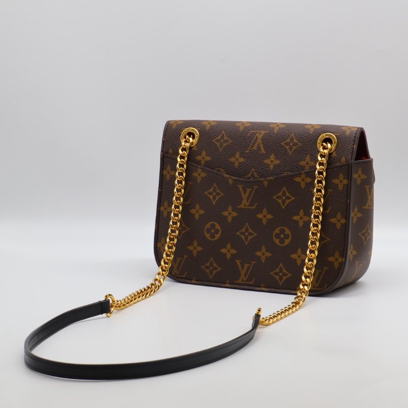LOUIS VUITTON Passy郵差包-1