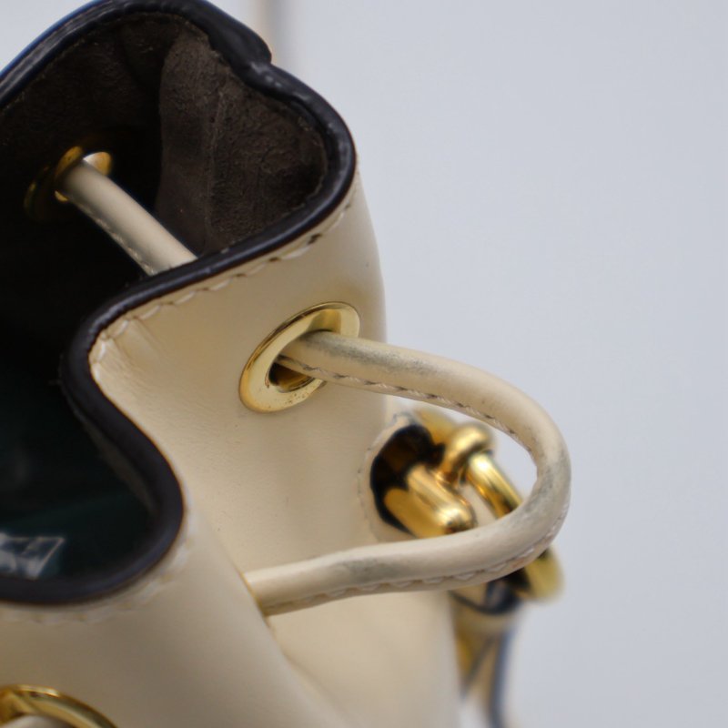 FENDI Mon tresor手提水桶包 - 奶白-5