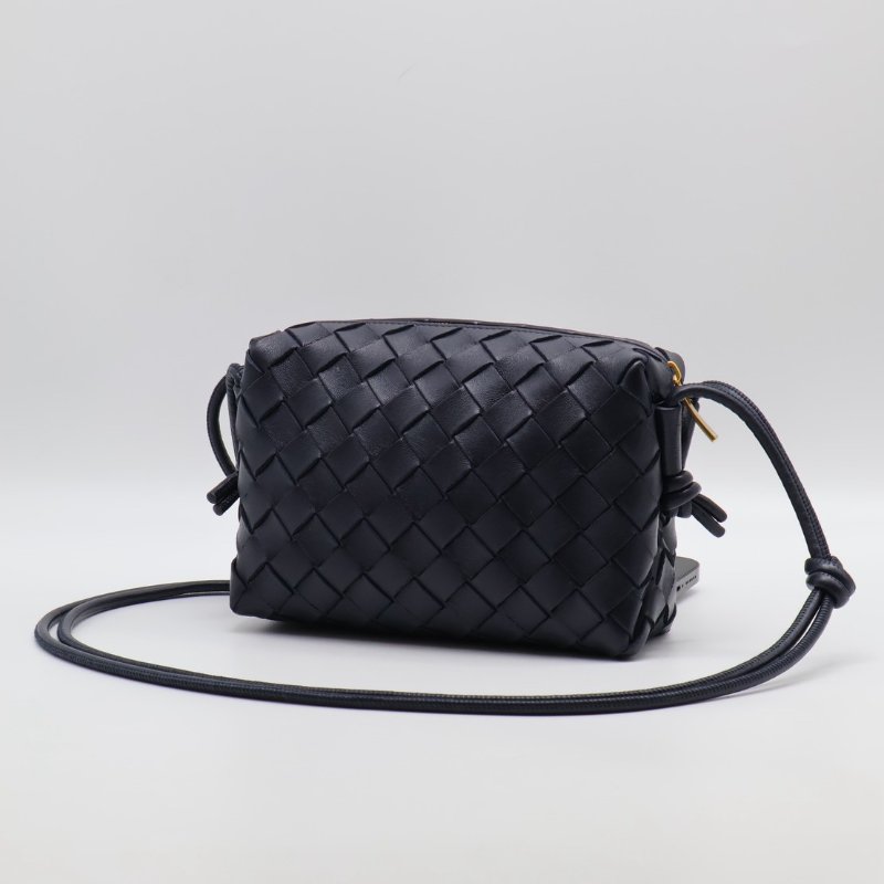 BOTTEGA VENETA Mini loop相機包 - 深藍-11