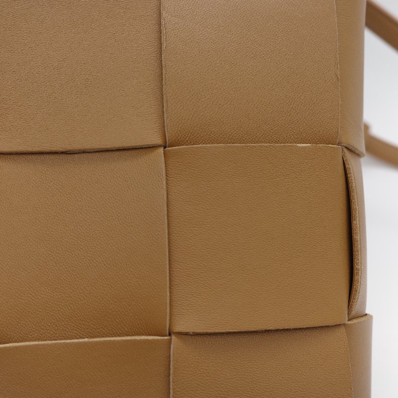 Bottega Veneta 寶緹嘉 Mini Cassette 棕色 駝色羊皮 迷你托特包-6