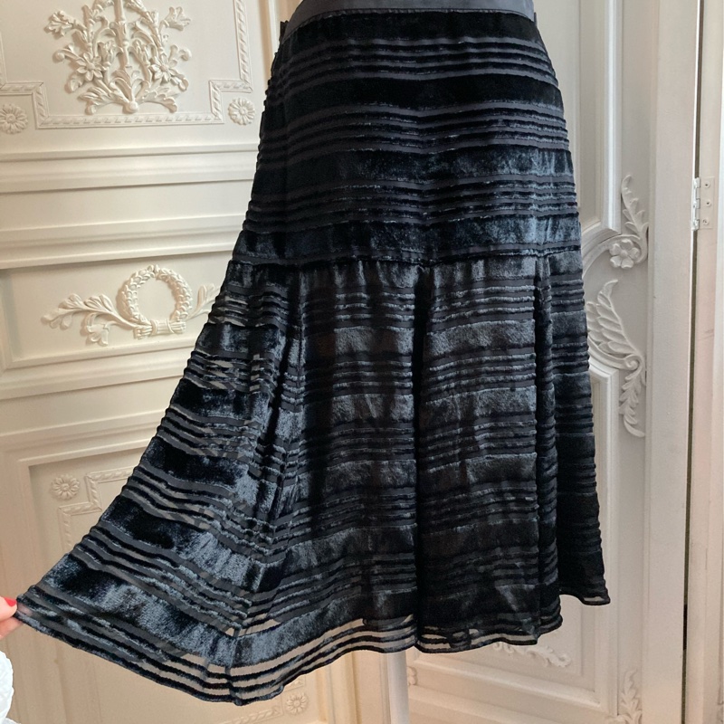 《新歡舊愛》正品LV路易威登黑色條紋即膝裙40/M-7