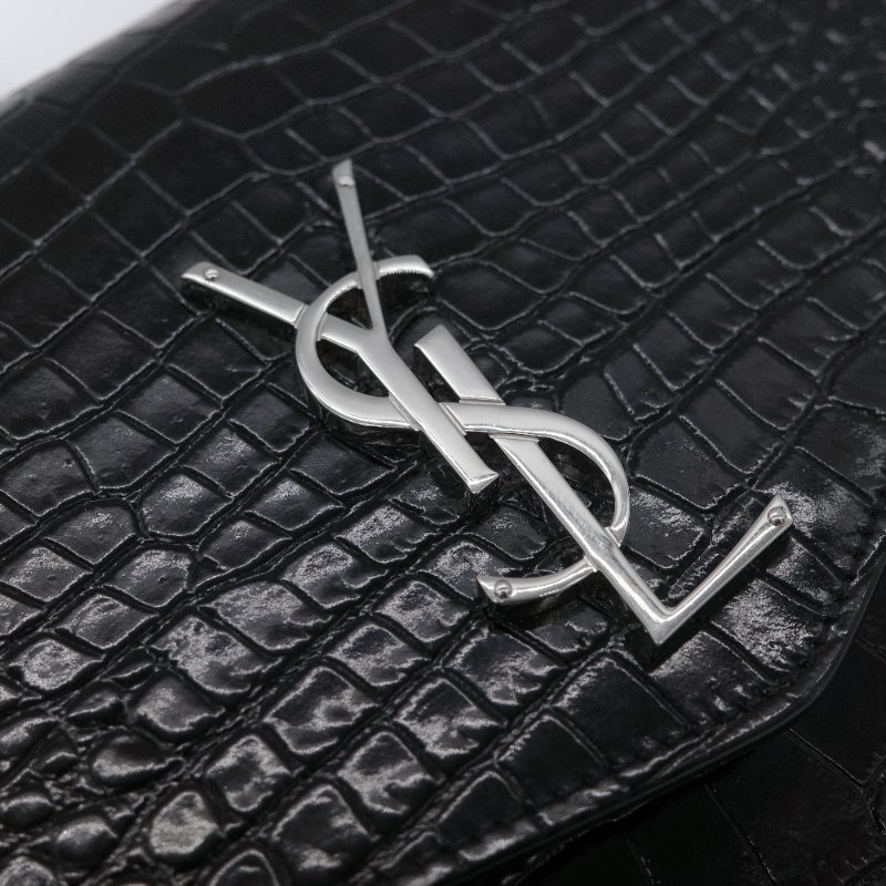 Saint Laurent 聖羅蘭 Uptown 黑色亮面鱷魚壓紋皮革 斜背包 手拿包-6