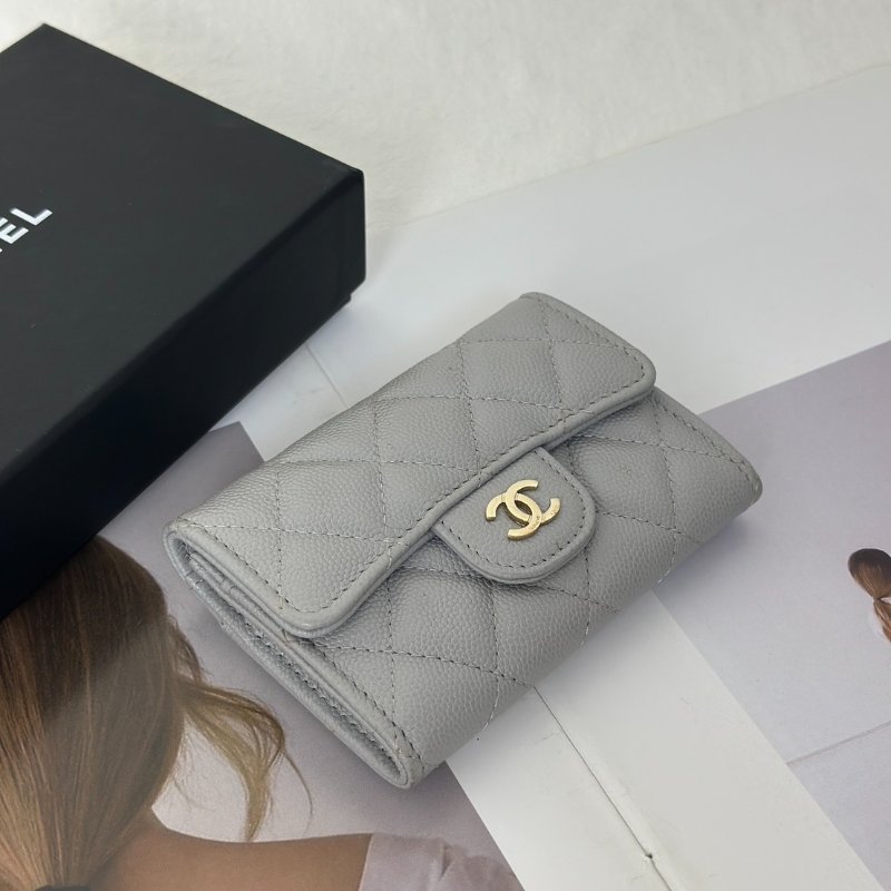 CHANEL 21A經典口蓋卡包 - 淺灰金31開-1