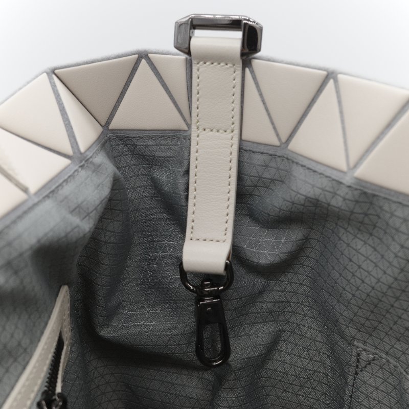 Bao Bao Issey Miyake 三宅一生 Crystal 米灰色 霧面 大號 手提包-11