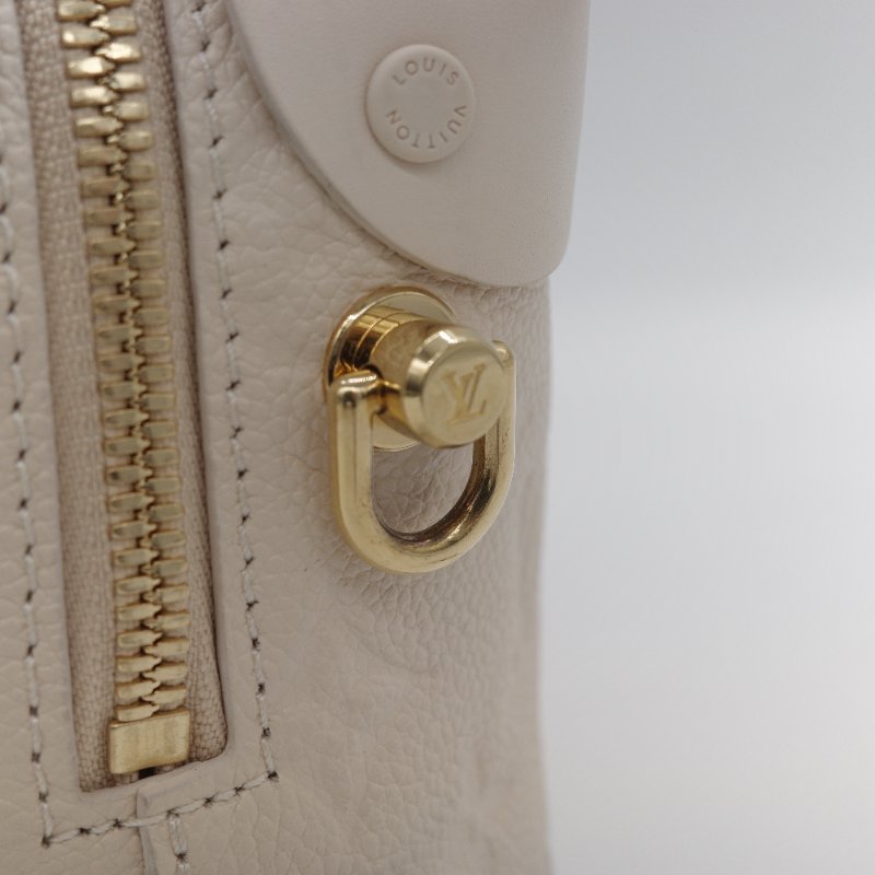 超級新配件全【CP 精選🌟小編推薦】Louis Vuitton 路易威登 Petite Malle Souple 雪白色 老花壓紋牛皮 斜掛包 肩背包-8