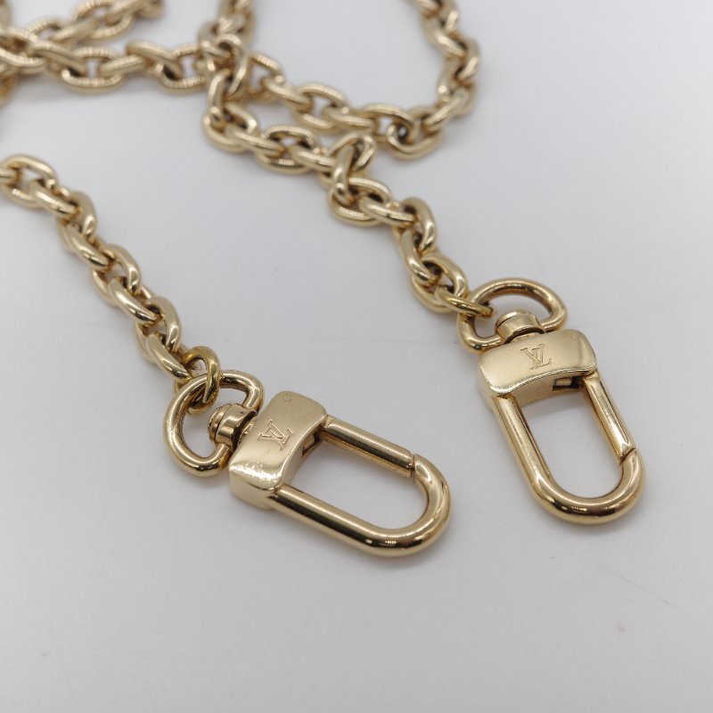 超級新配件全【CP 精選🌟小編推薦】Louis Vuitton 路易威登 Petite Malle Souple 雪白色 老花壓紋牛皮 斜掛包 肩背包-19