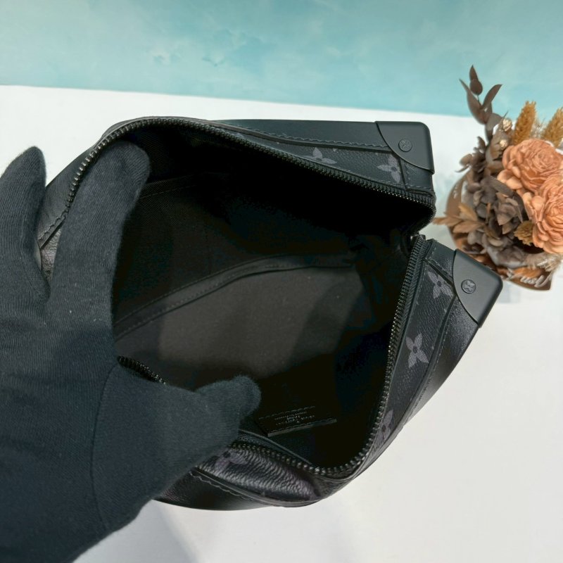 LV 全新Soft Trunk黑花軟箱包-4