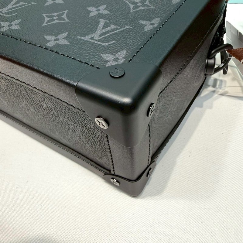 LV 全新Soft Trunk黑花軟箱包-6
