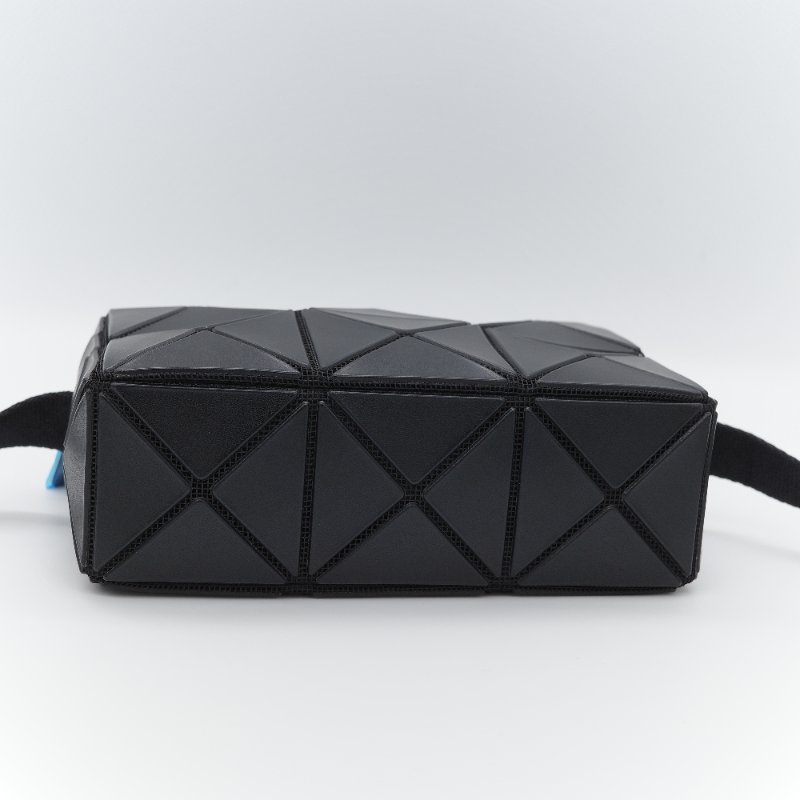 Bao Bao Issey Miyake 三宅一生  Cuboid 黑色 霧面 斜背包-4