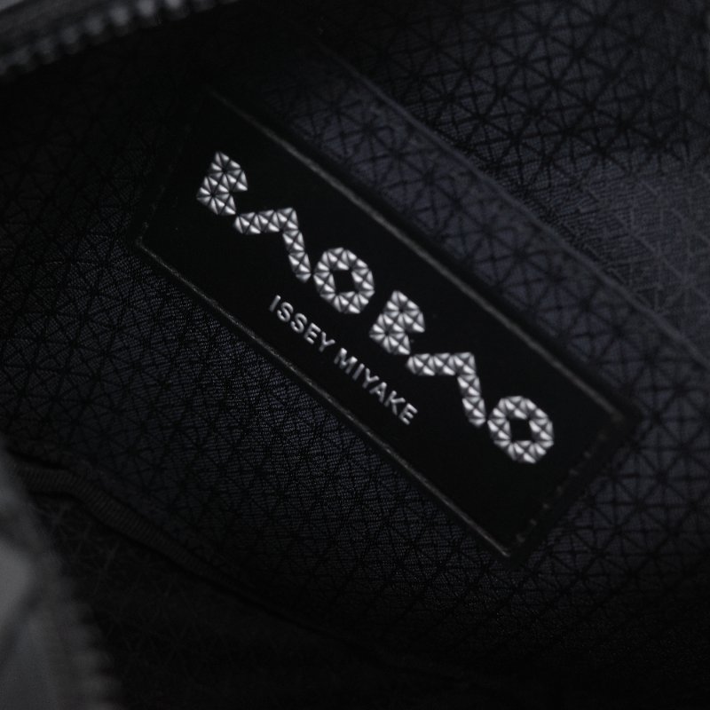 Bao Bao Issey Miyake 三宅一生  Cuboid 黑色 霧面 斜背包-9
