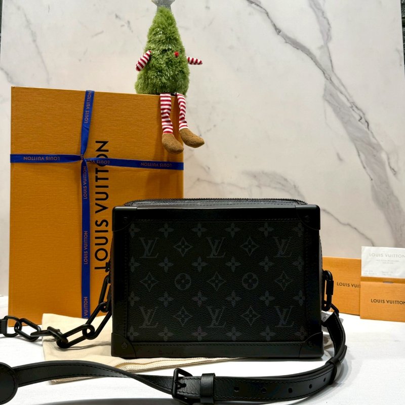 LV 全新Soft Trunk黑花軟箱包-0