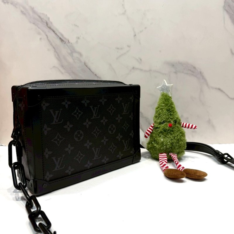 LV 全新Soft Trunk黑花軟箱包-3