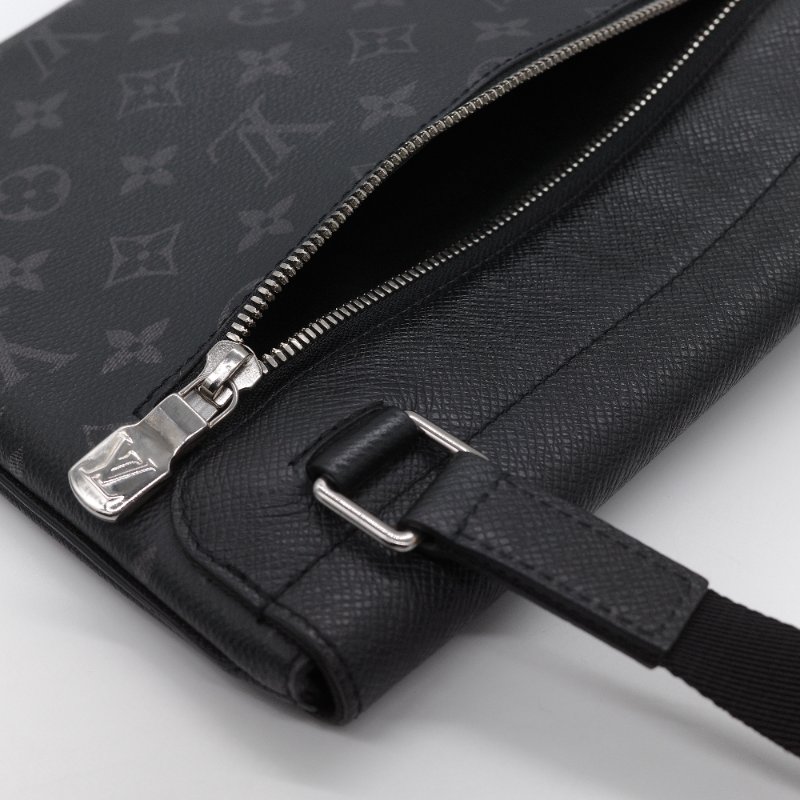 Louis Vuitton 路易威登 Taigarama 黑色 牛皮 帆布 翻蓋信差包 斜背包-11